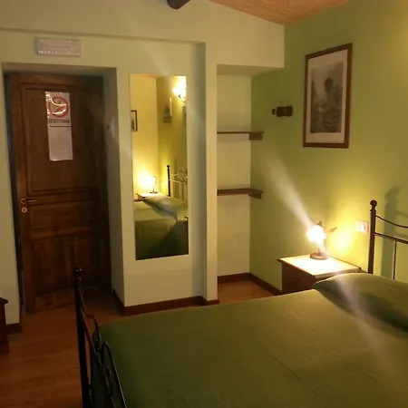 Etma Frühstückspension SantʼAlfio